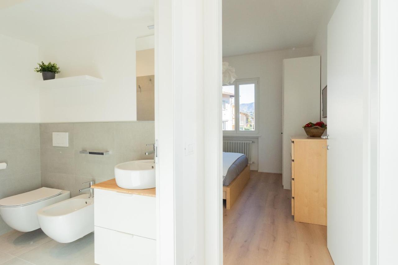 Lovely Corner In The Heart Of The Lake By Rent All Como Eksteriør billede